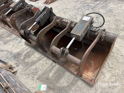 2019 Bobcat 60 in Skid Steer Grapple Bucket