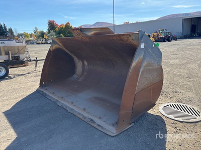 Liebherr 132 in Wheel Loader Bucket - Fits L586