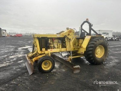 1975 Huber M750 Maintainer