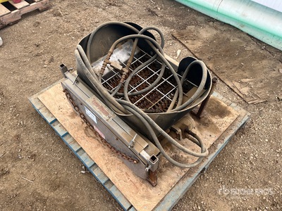 The Hopper Fertilizer Lump Buster