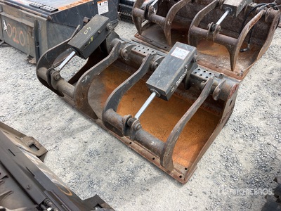 2020 Bobcat 60 in Skid Steer Grapple Bucket