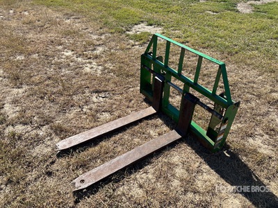 Frontier 48 in Tractor Pallet Forks