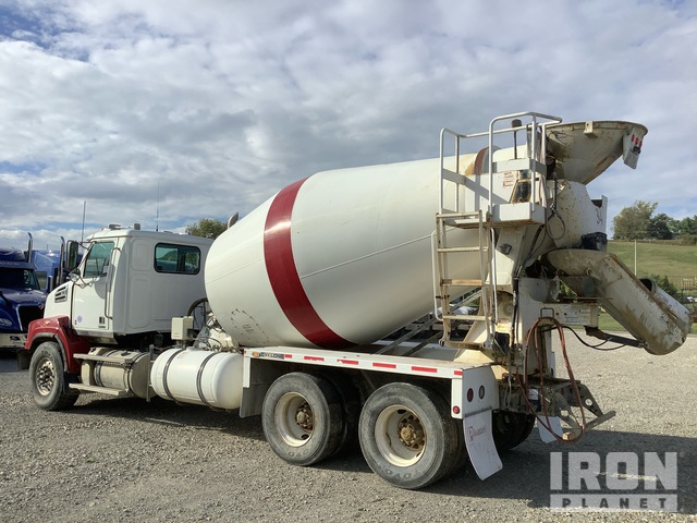 CAMIóN REVOLVEDOR 2019 WESTERN STAR MCNEILUS 10.5 CYD