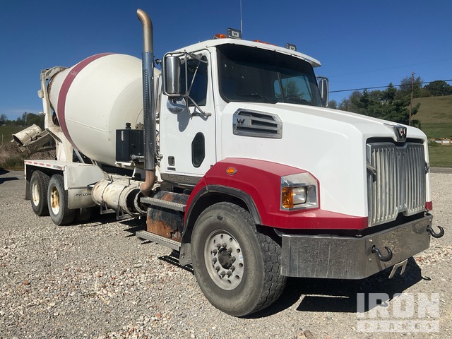 CAMIóN REVOLVEDOR 2019 WESTERN STAR MCNEILUS 10.5 CYD