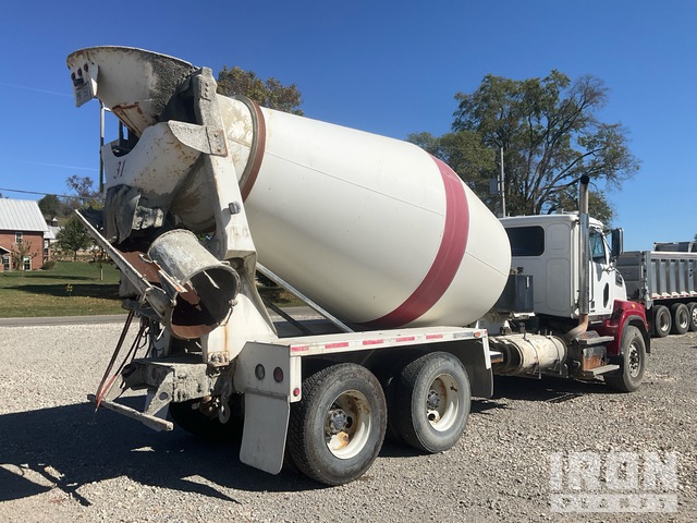 CAMIóN REVOLVEDOR 2019 WESTERN STAR MCNEILUS 10.5 CYD