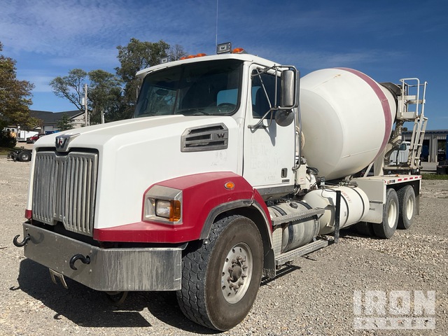 CAMIóN REVOLVEDOR  2019 WESTERN STAR MCNEILUS 10.5 CYD