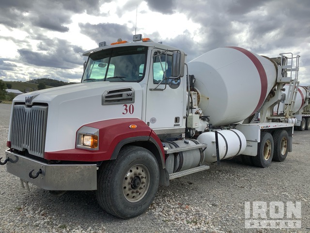 CAMIóN REVOLVEDOR  2019 WESTERN STAR MCNEILUS 10.5 CYD