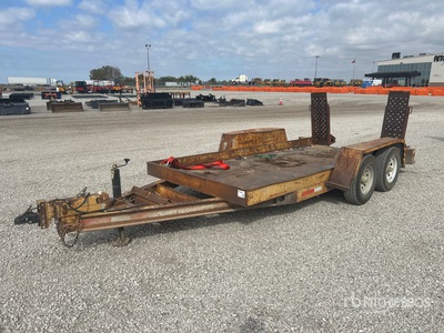 1997 Towmaster T-10P 14 ft T/A Remolque Portamaquinaria