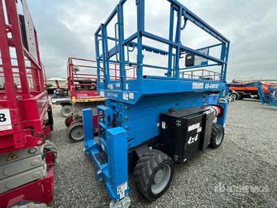 2018 Genie GS-4069RT 4x4 Dual Fuel Ascenseur à ciseaux