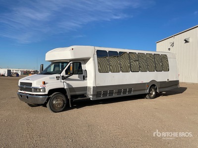 2006 Chevrolet C5500 4x2 33-Seat Transit Bus