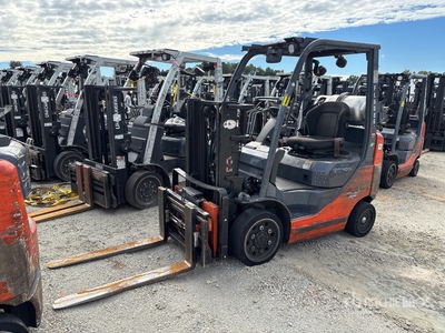 2014 Toyota 8FGCU20 4000 lb Pneumatic Tire Forklift (Inoperable)