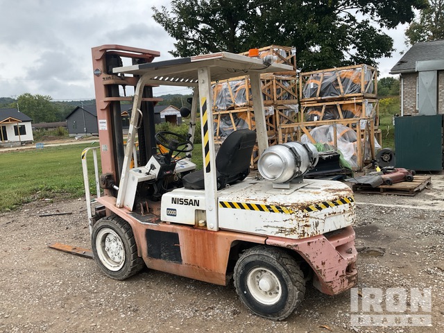 MONTACARGAS NISSAN PGF02A30V