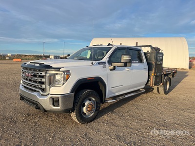2020 GMC Sierra 3500 4x4 Crew Cab Flatbed Truck