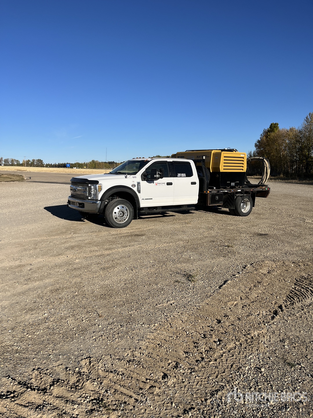 2019 Ford F-550 4x4 Crew Cab Sandblast Flatbed Truck