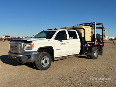 2015 GMC Sierra 3500HD 4x4 Crew Cab Sandblasting Truck