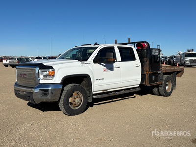 2017 GMC Sierra 3500HD SLE 4x4 Crew Cab Flatbed Truck