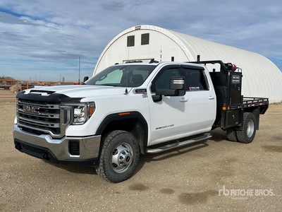 2020 GMC Sierra 3500HD 4x4 Crew Cab Flatbed Truck