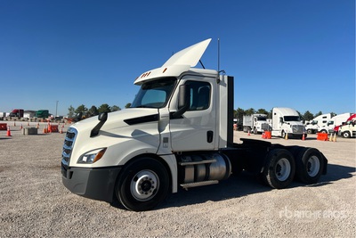 2018 Freightliner Cascadia 126 6x4 T/A Day Cab Truck Tractor