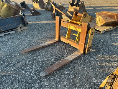 EFI 48 in Excavator Pallet Forks - Fits Cat 314E