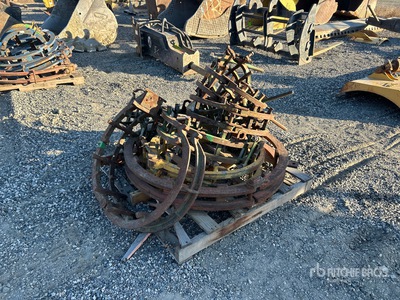 Quantity of 6 in - 42 in Pipe Line Up Clamps