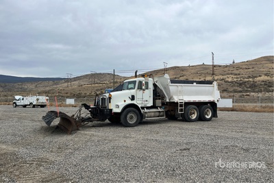2002 Freightliner FLD112 6x4 Snow Plow Truck