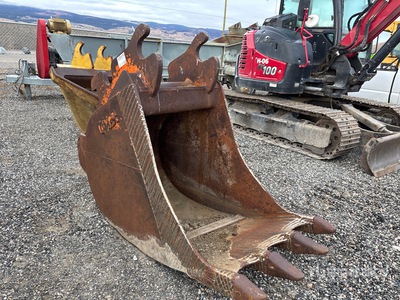 Destec 36 in Q/C Digging Excavator Bucket