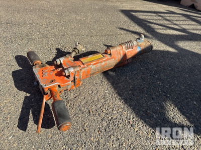 APT 160 Pneumatic Demolition Breaker