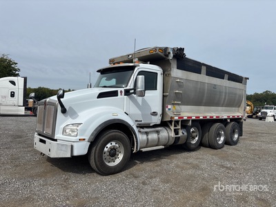 2017 Kenworth T880 8x4 Tri/A Dump Truck