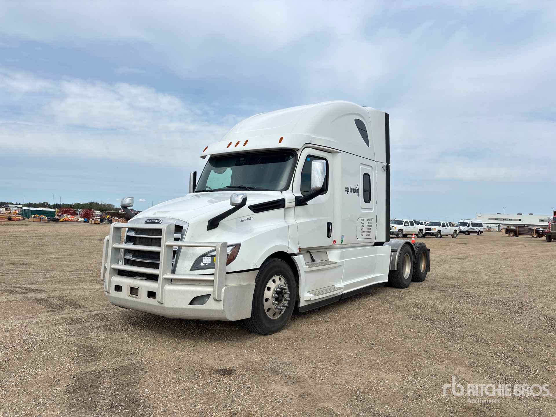 2019 Freightliner Cascadia 126 6x4 T/A Sleeper Truck Tractor