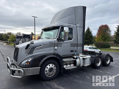2018 Volvo VNL 300 6x4 T/A Day Cab Truck Tractor