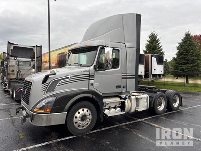 2018 Volvo VNL 300 6x4 T/A Day Cab Truck Tractor