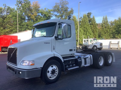 2013 Volvo VNM 6x4 T/A Day Cab Truck Tractor