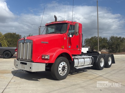 2013 Kenworth T800 6x4 T/A Day Cab Truck Tractor