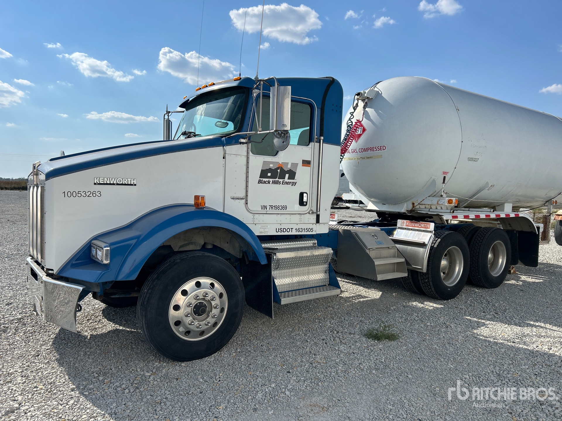 2007 Kenworth T800 تراكتور شاحنة نهارية (ثنائية المحور)