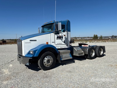 2007 Kenworth T800 6x4 T/A Day Cab Truck Tractor