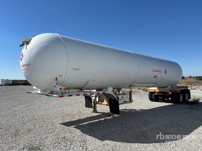 1961 Train 11216 gal T/A Tanker Trailer