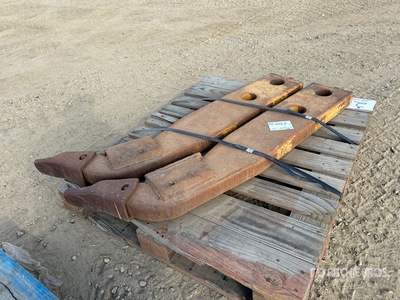 Quantity of (2) Ripper Shank - Fits Cat D7R