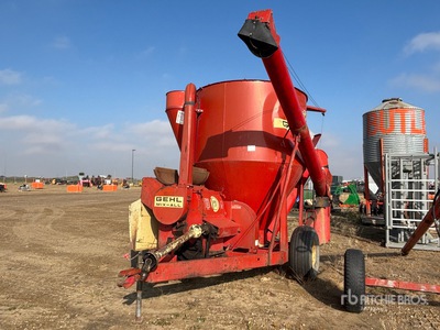 Gehl 120XD Feed Grinder Mixer