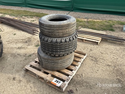 Quantity of (3) Équipements pour pneus