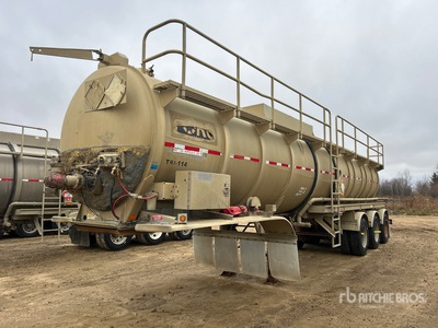 2014 Heil 407 10000 gal Tri/A Trailer cisterna