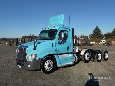 2012 Freightliner Cascadia 125 8x4 Tri/A Day Cab Truck Tractor