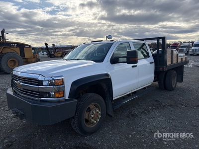 2016 Chevrolet Silverado 3500HD 4x4 Crew Cab Kiepwagen met platte laadvloer