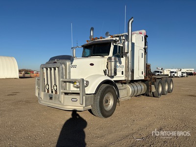 2015 Peterbilt 367 8x6 Sleeper Winch Truck