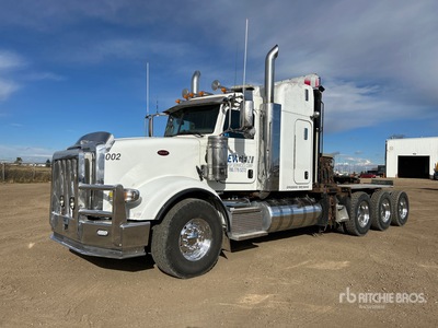 2015 Peterbilt 367 8x6 Sleeper Autocarro con argano