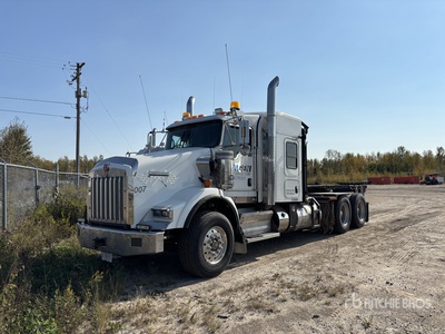 2015 Kenworth T800 6x4 Sleeper Truck Tractor