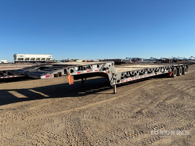 2019 Doepker 49 ft Tri/A Folding Neck Trailer