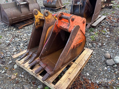 PSM 18 in Digging Excavator Bucket