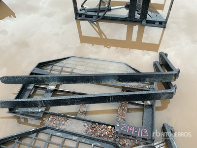2025 GIYI GY-DHC 60 in Skid Steer Forks (Unused)