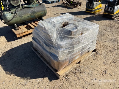 Quantity of (125000) Fasteners