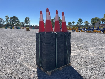 Quantity of (300) 2025 TL C-75E Lote de Conos de Trafico (Sin Usar) / Verkeer kegels (Unused)